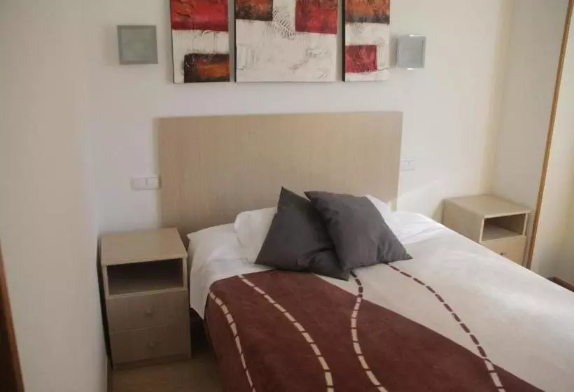 پانسیون Hostal Francisco Salinas