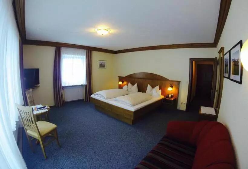 Aktivhotel & Gasthof Schmelz Ihr Urlaubs Hotel In Inzell Mit Wellness Hallenbad, Alpensauna & Dampfb