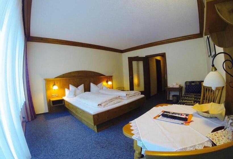 Aktivhotel & Gasthof Schmelz Ihr Urlaubs Hotel In Inzell Mit Wellness Hallenbad, Alpensauna & Dampfb