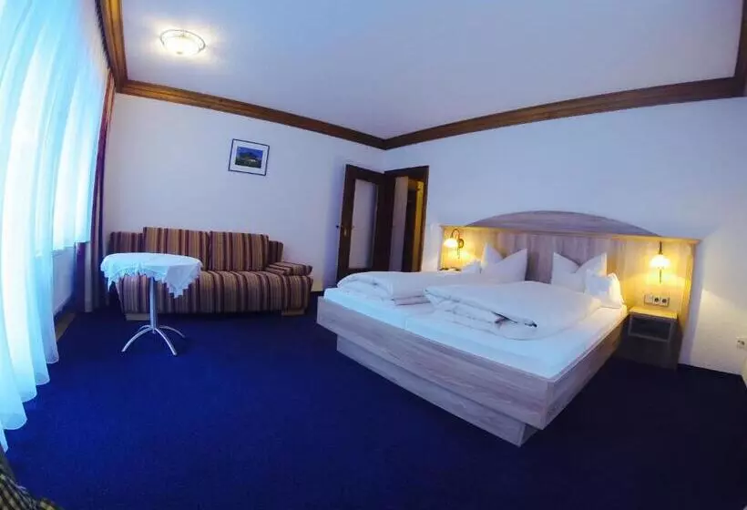 Aktivhotel & Gasthof Schmelz Ihr Urlaubs Hotel In Inzell Mit Wellness Hallenbad, Alpensauna & Dampfb