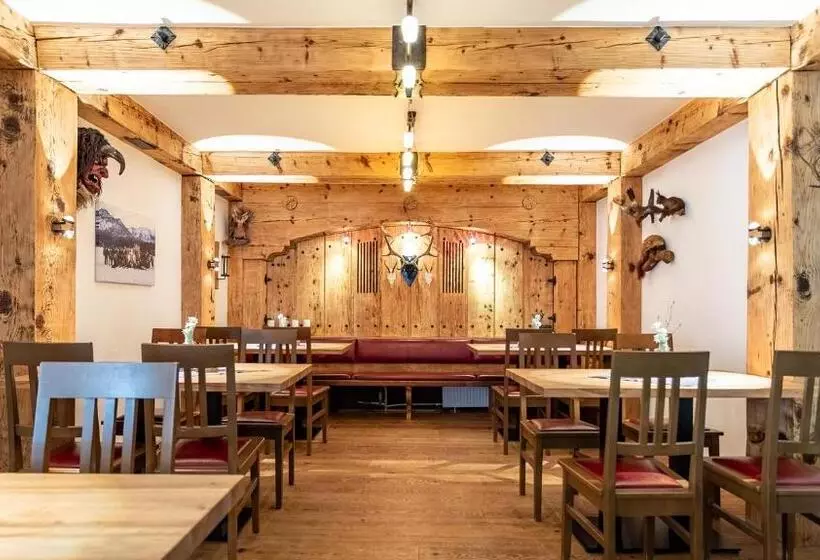 Aktivhotel & Gasthof Schmelz Ihr Urlaubs Hotel In Inzell Mit Wellness Hallenbad, Alpensauna & Dampfb