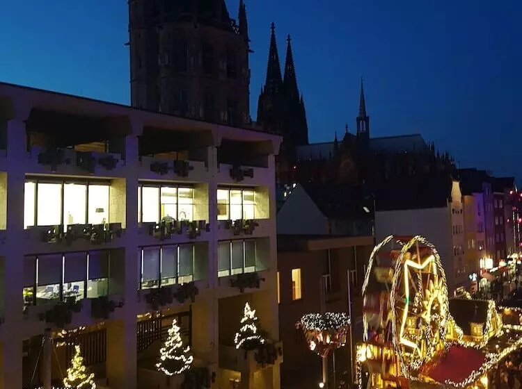 Altstadthotel Hayk Am Rhein