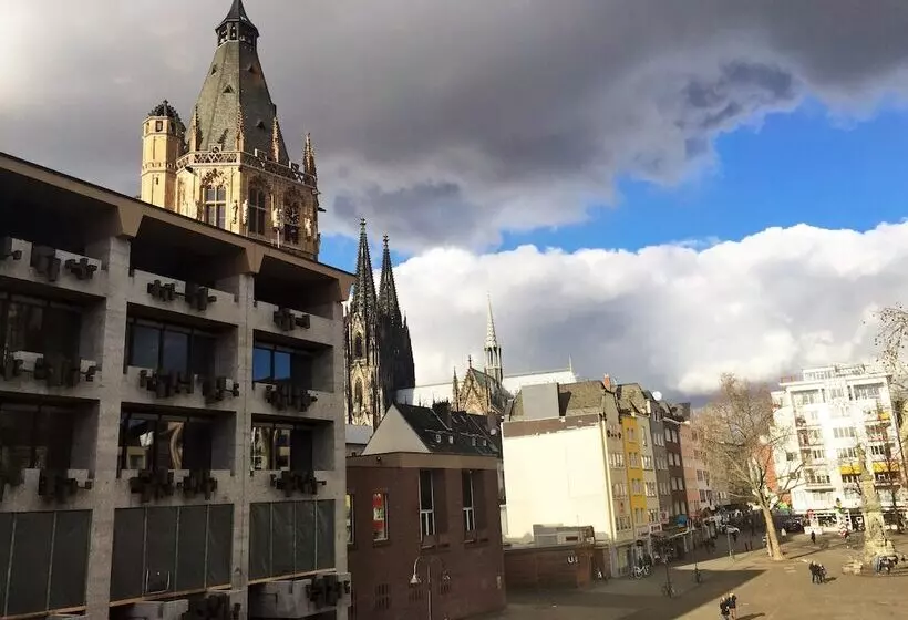 Altstadthotel Hayk Am Rhein