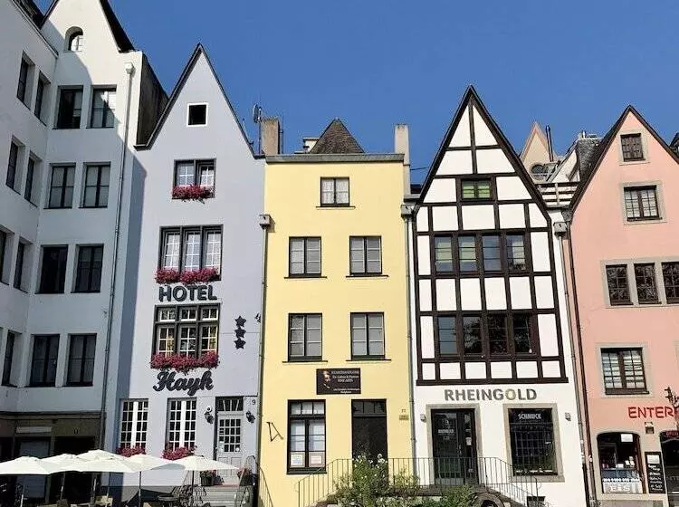 Altstadthotel Hayk Am Rhein