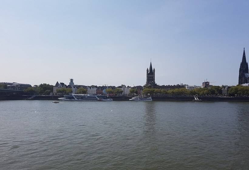 Altstadthotel Hayk Am Rhein