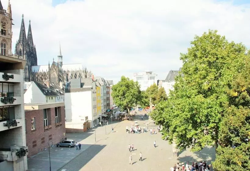 Altstadthotel Hayk Am Rhein