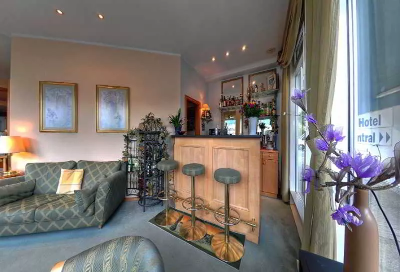 Отель Central Dachau