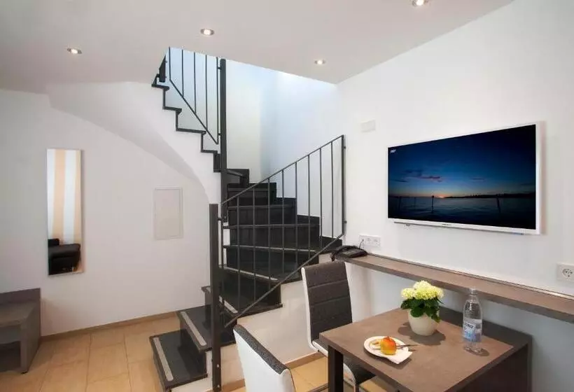 Ebner   Boutique Hotel & Konditorei