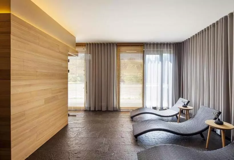 Отель Fürstenfelder