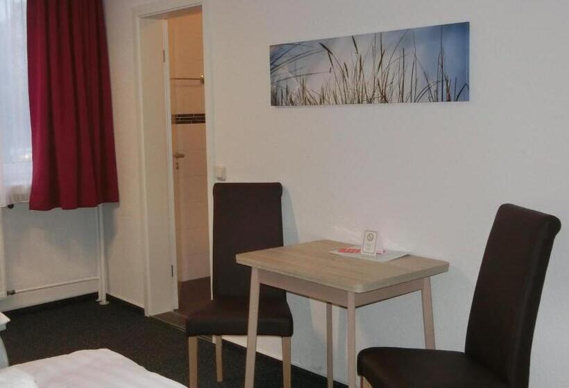 בית מלון כפרי & Gästehaus Rostock Lütten Klein