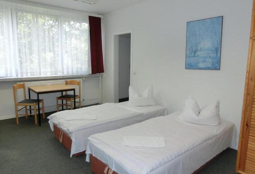 בית מלון כפרי & Gästehaus Rostock Lütten Klein