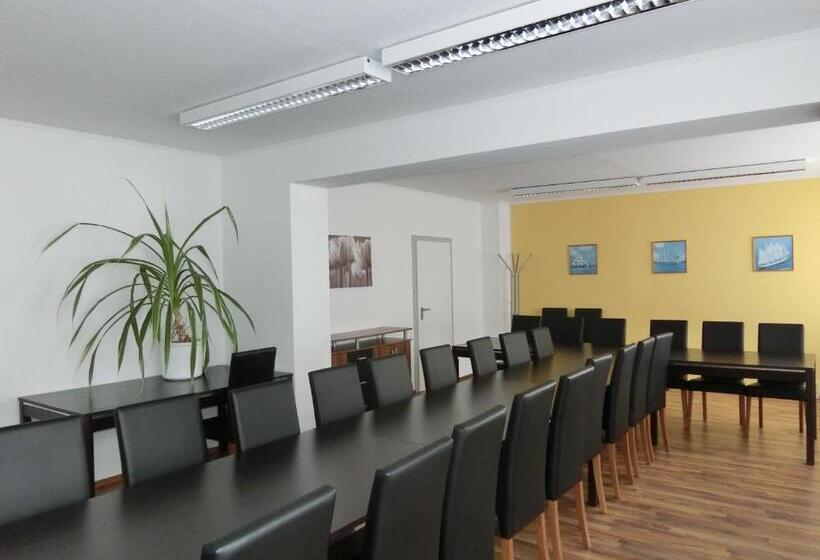 בית מלון כפרי & Gästehaus Rostock Lütten Klein