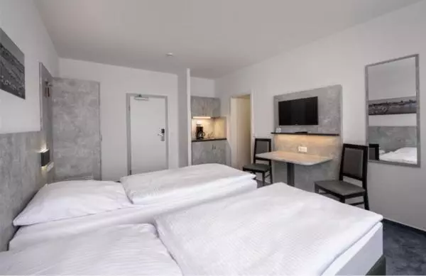 ホテル & Gästehaus Rostock Lütten Klein