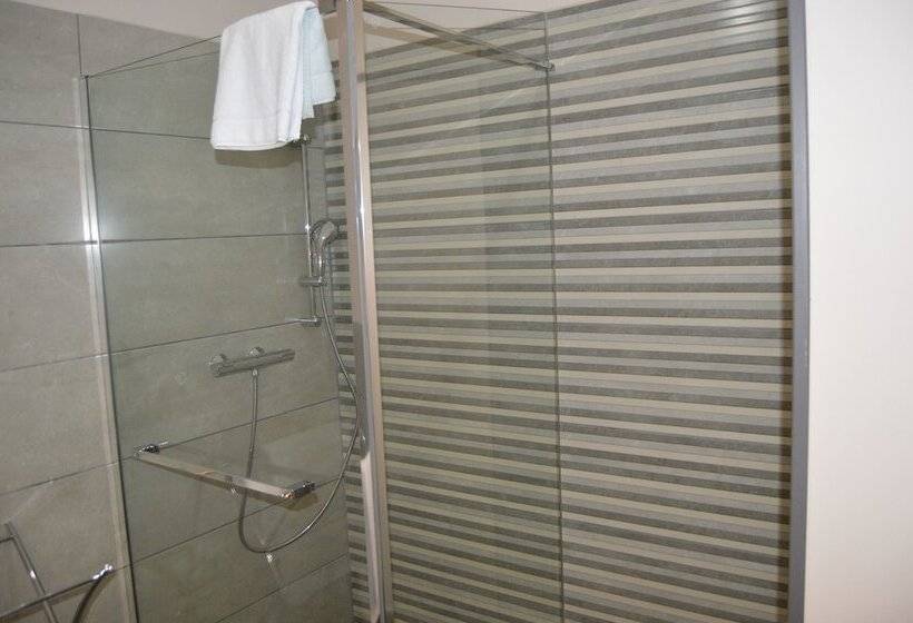 בית מלון כפרי L Hôtel Du Lac