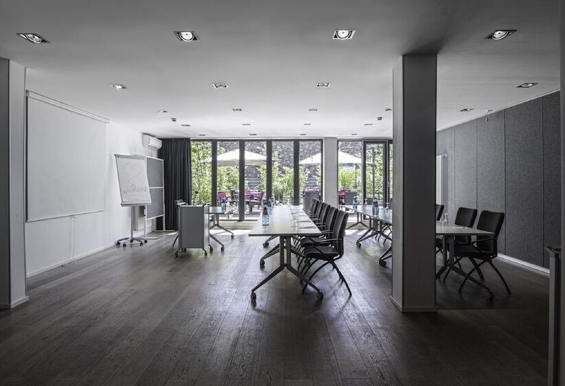 Pearl Design Hotel   Frankfurt City