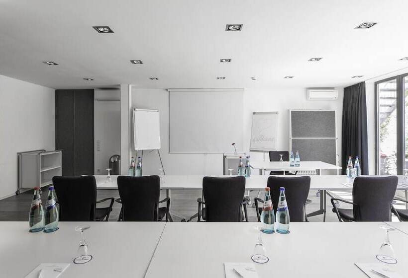 Pearl Design Hotel   Frankfurt City