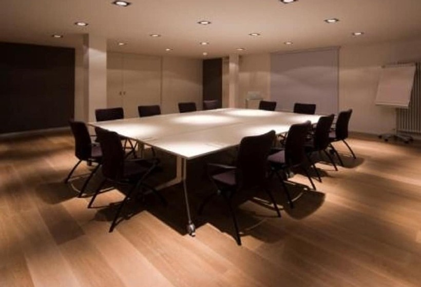 Pearl Design Hotel   Frankfurt City