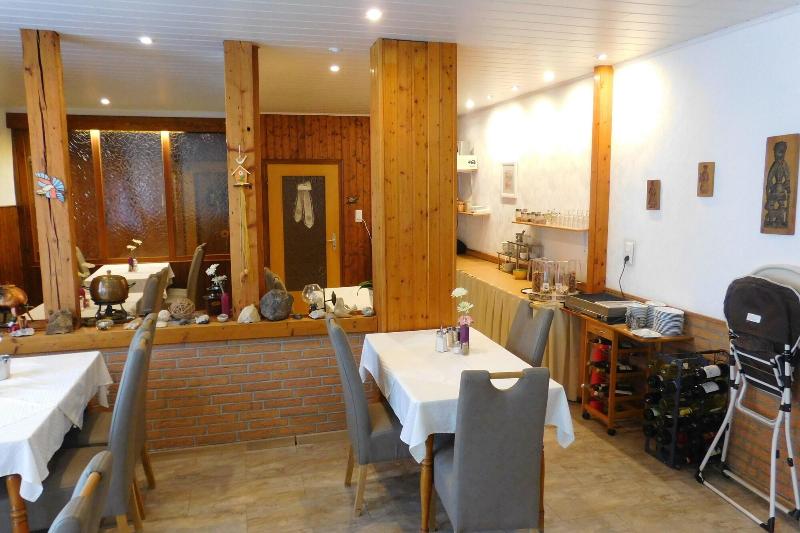 호텔 Pension Am Kurmittelhaus