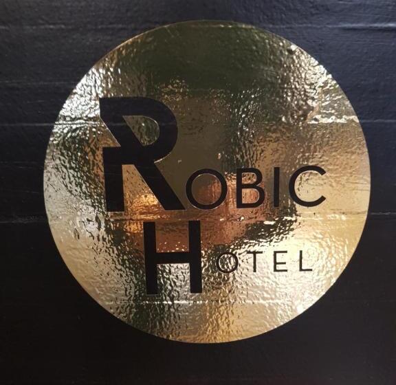 Brit Hotel Essentiel Pontivy Robic