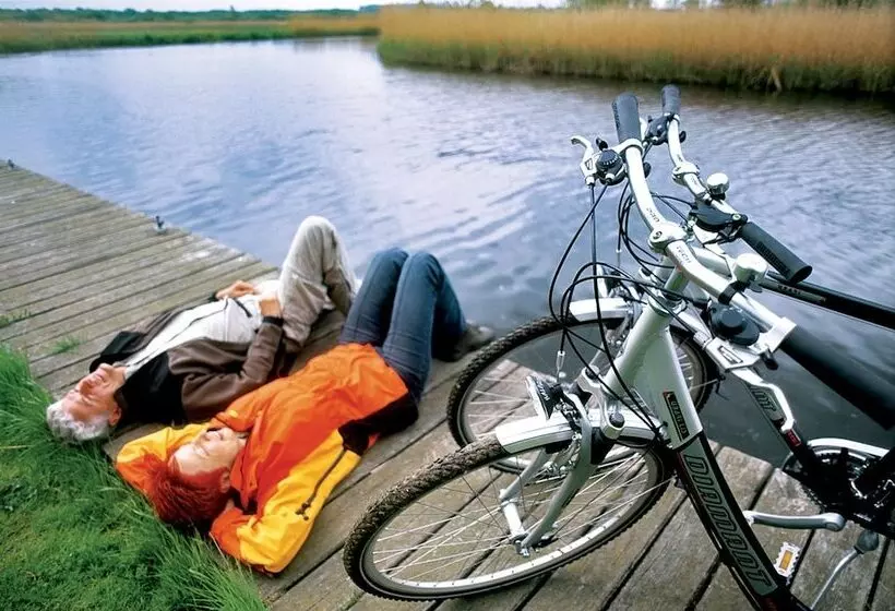 호텔 Van Der Valk Resort Linstow