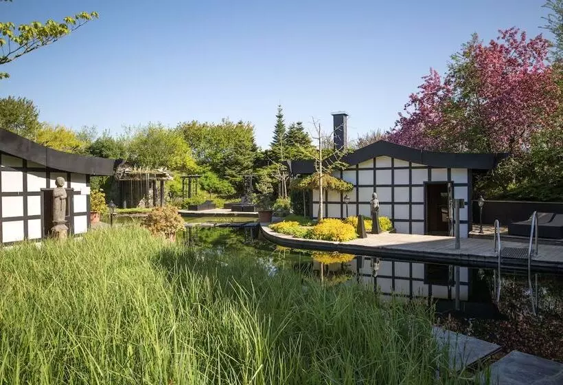 호텔 Van Der Valk Resort Linstow