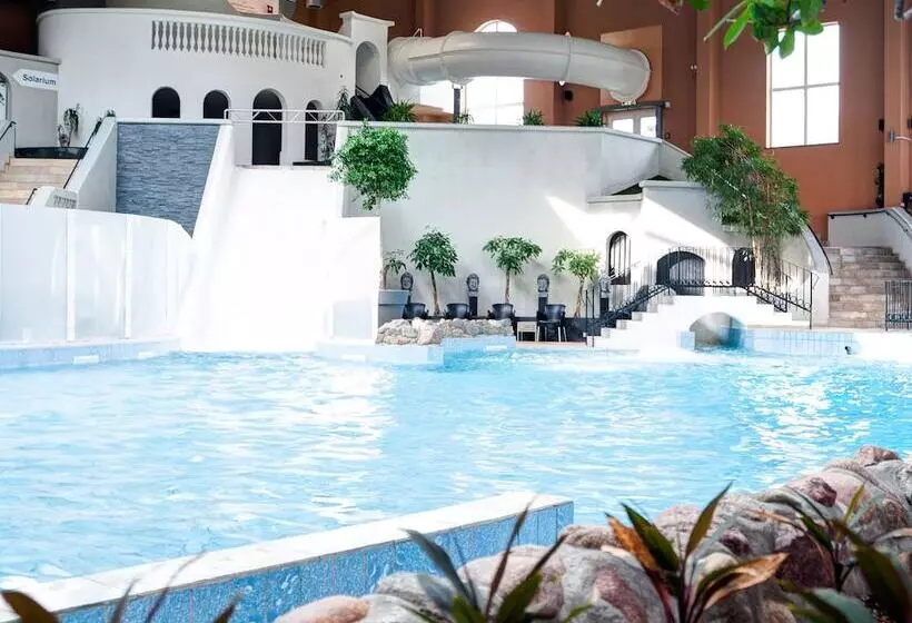 호텔 Van Der Valk Resort Linstow