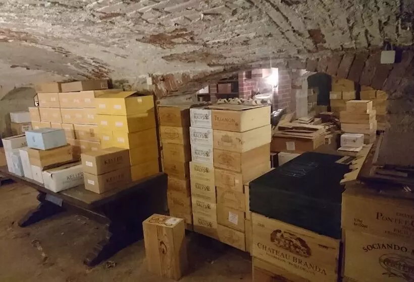 Wein Hotel Auberge Mistral