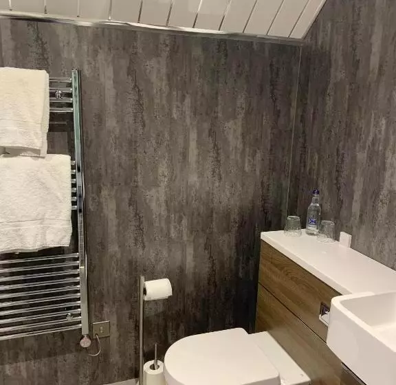 The Powfoot Hotel, Annan