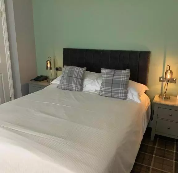 The Powfoot Hotel, Annan