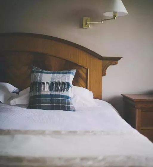 The Powfoot Hotel, Annan