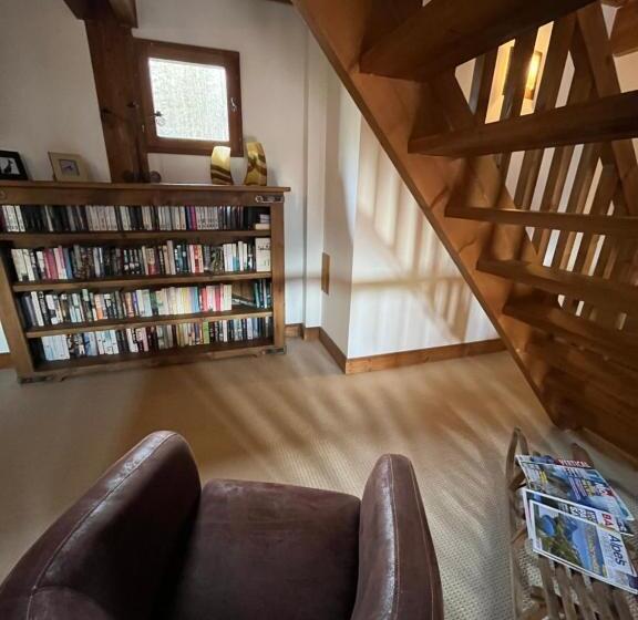 Bed and Breakfast Chalet Le Pery