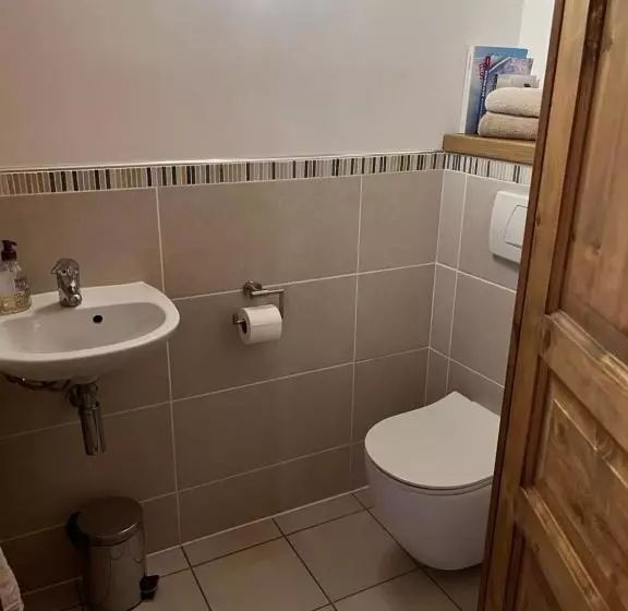 Aamiaismajoitus (B&B) Chalet Le Pery