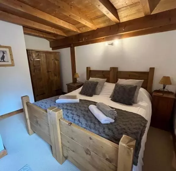 Aamiaismajoitus (B&B) Chalet Le Pery