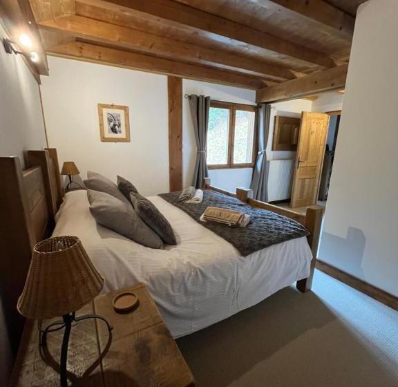 Bed and Breakfast Chalet Le Pery