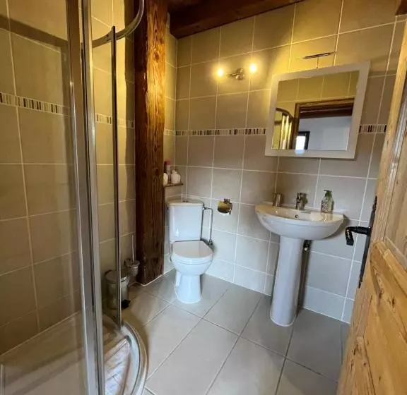 Aamiaismajoitus (B&B) Chalet Le Pery