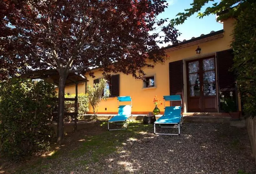 Hotelli Agriturismo I Cerroni Montescudaio