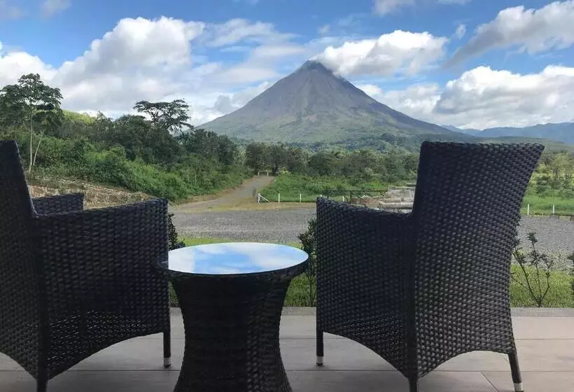 ホテル Arenal Roca Suites