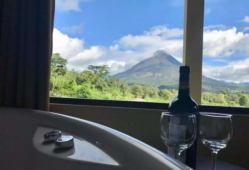 ホテル Arenal Roca Suites