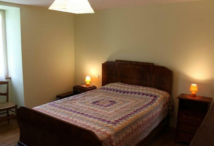 酒店 Gîte Familial Avec Cheminée, Ping Pong, Près De La Grotte De Tourtoirac Et Du Château De Hautefort