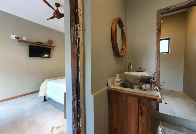 Majatalo Avo&oak Guesthouse