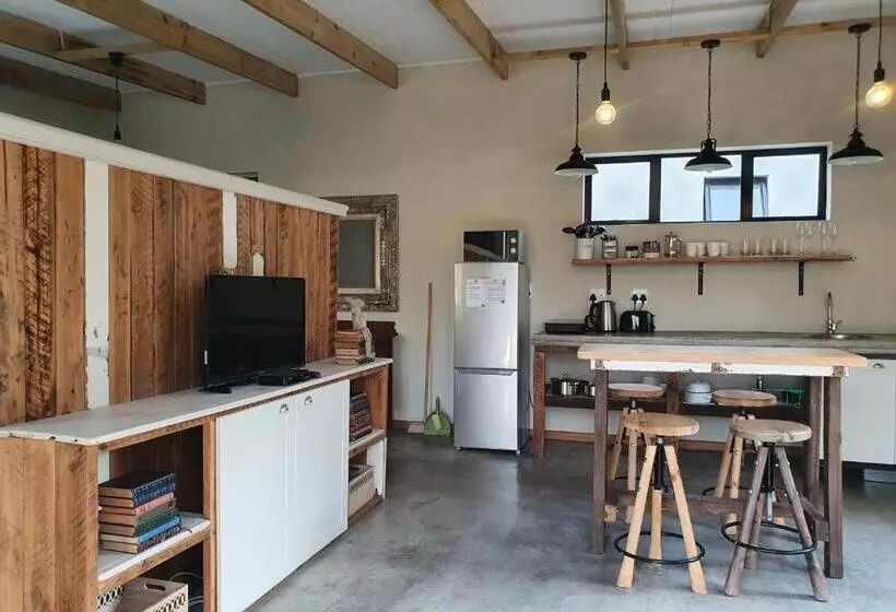 Majatalo Avo&oak Guesthouse