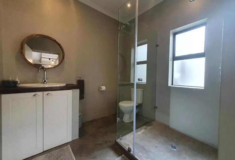 Majatalo Avo&oak Guesthouse