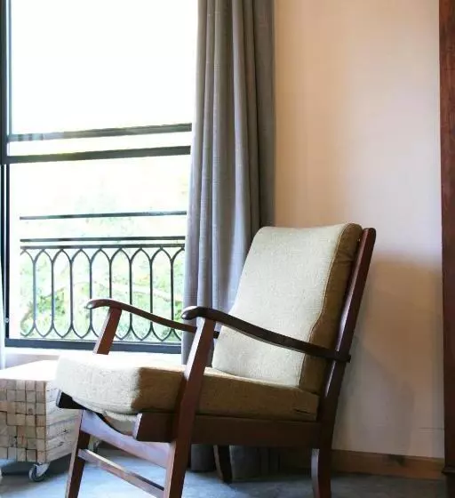 Majatalo Avo&oak Guesthouse