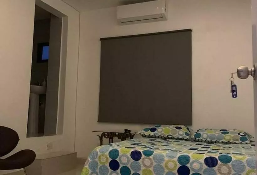 پانسیون Room In Condo   Malecon Premium Rooms