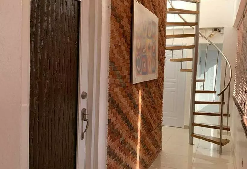 پانسیون Room In Condo   Malecon Premium Rooms