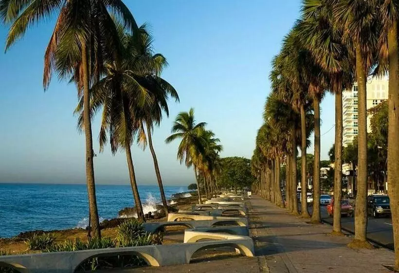 پانسیون Room In Condo   Malecon Premium Rooms