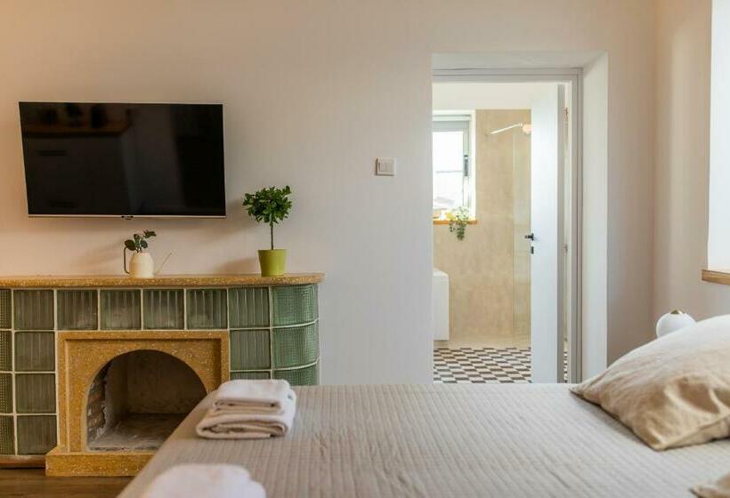 Rooms Unique Staying In Paphos Centre