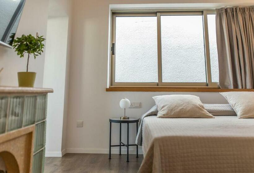 Rooms Unique Staying In Paphos Centre