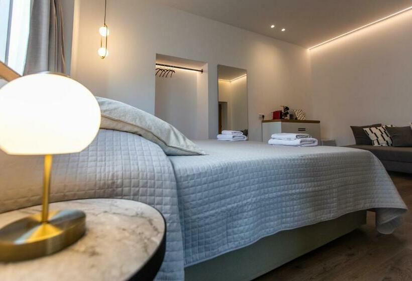 Rooms Unique Staying In Paphos Centre