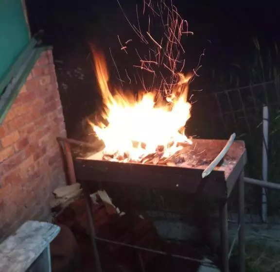 تختخواب و صبحانه Aga